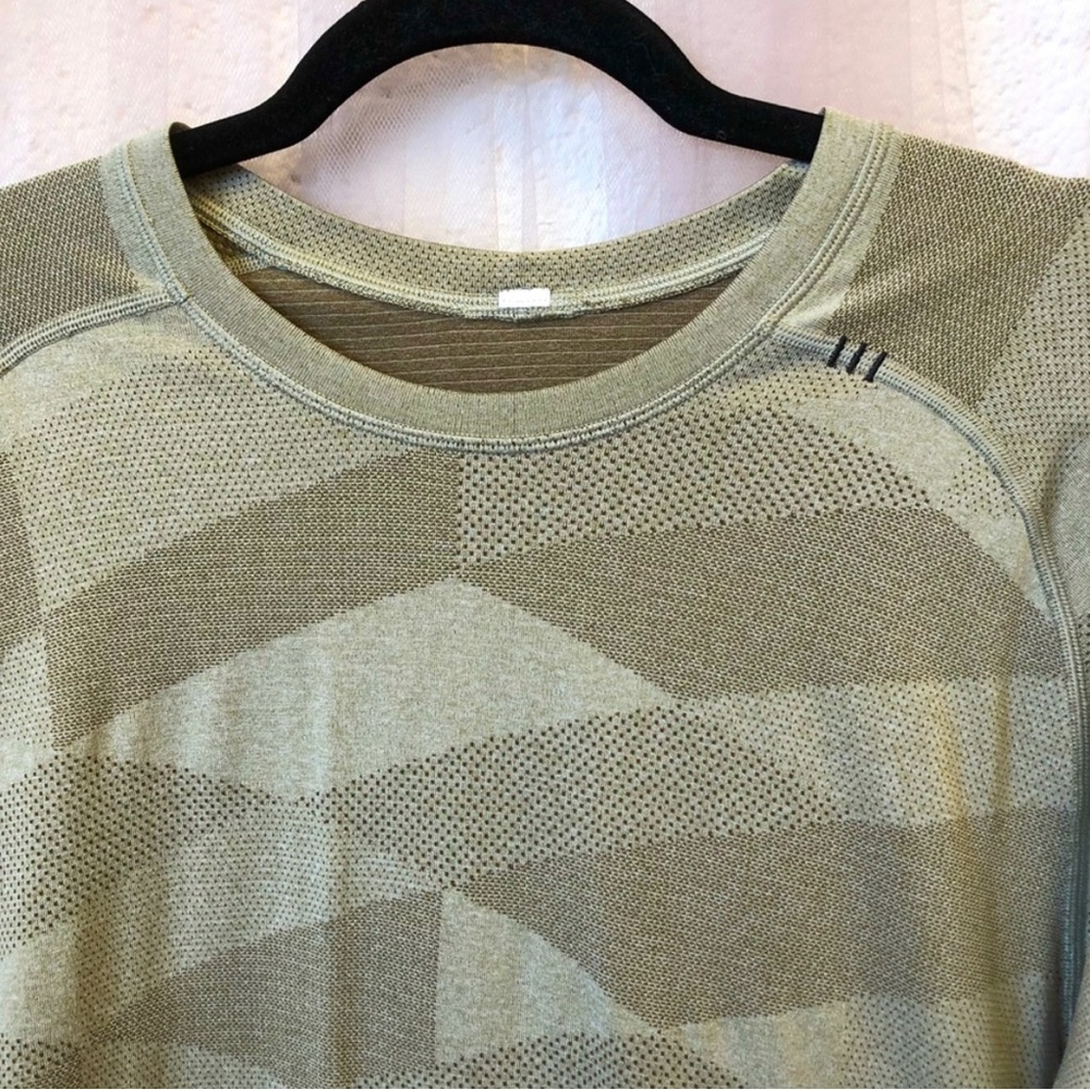 Lulu lemon shirt - size large